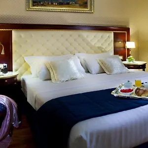 4* Отель Mondial