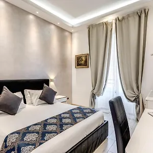 Konukevi Rose, Roma